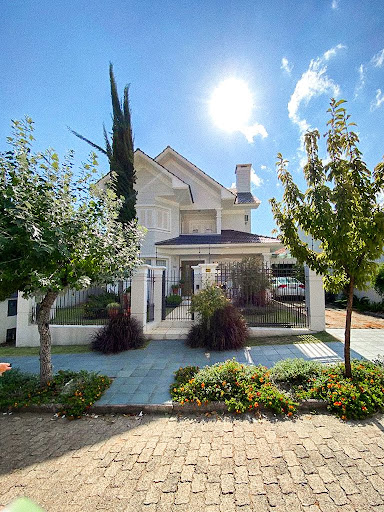 Casa no Santo Inácio com 3 dormitórios e pátio com piscina - Foto 3