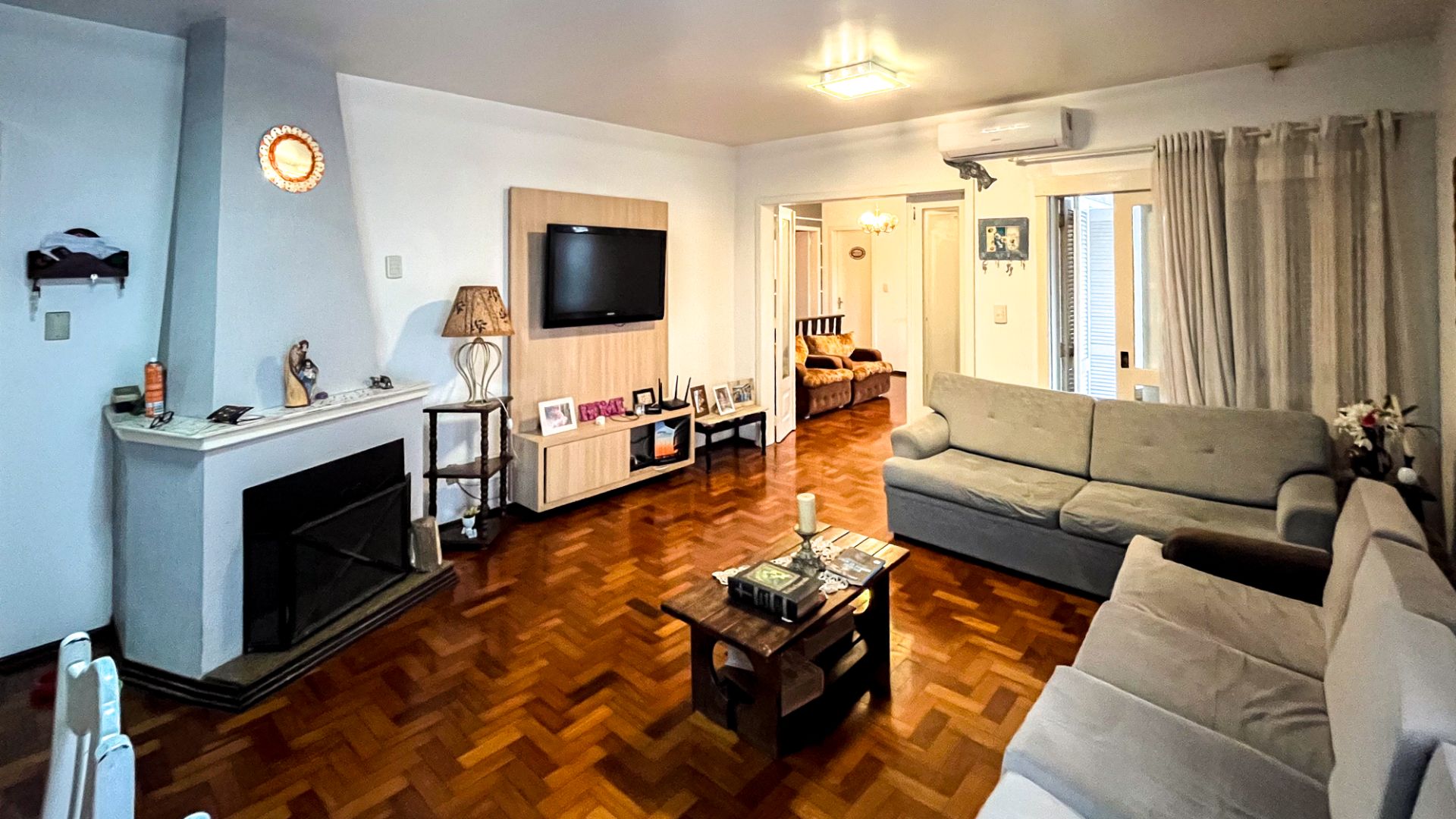 Casa no Centro com 5 dormitórios e Suíte - Foto 16