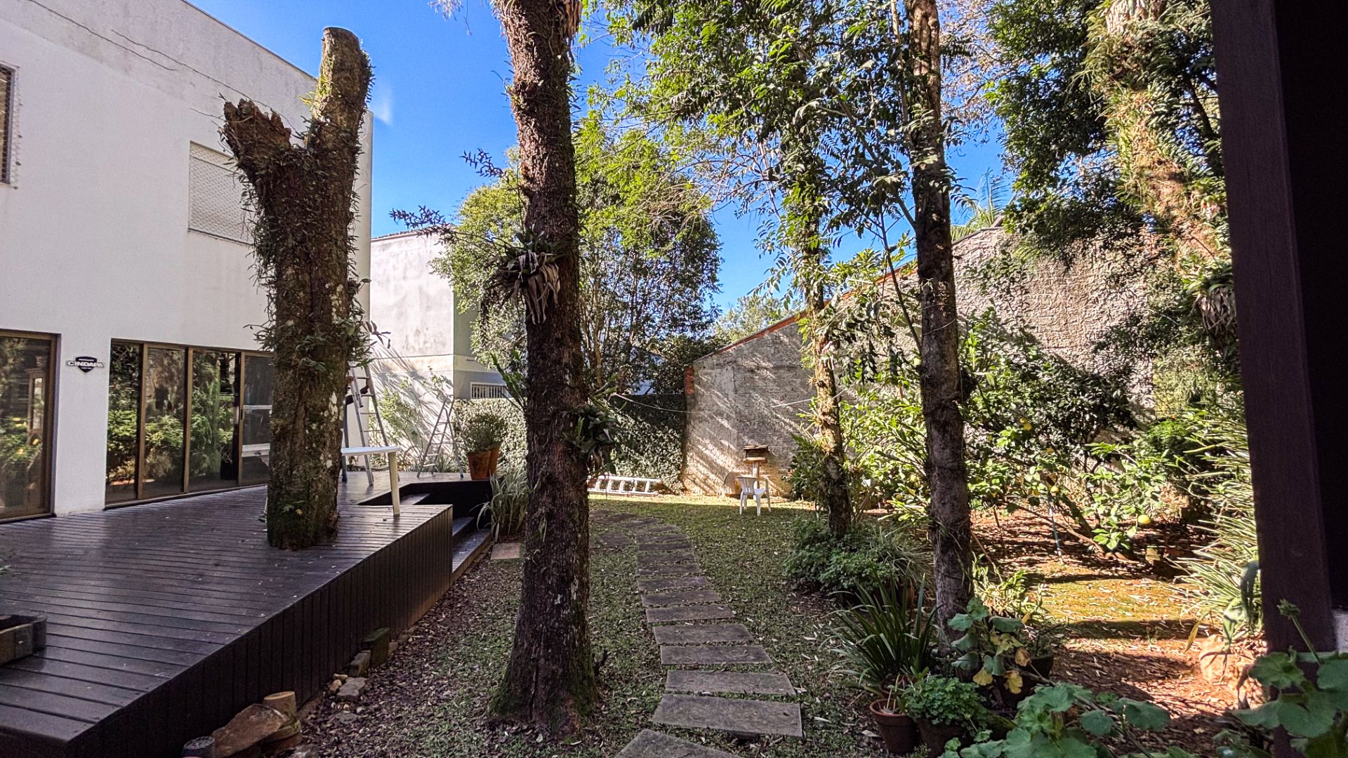 Excelente casa no Jardim Hortênsias - Foto 5