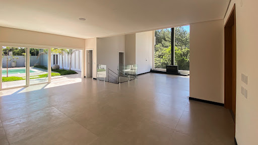 Casa no Country com 3 suítes, piscina e 272m² - Foto 3