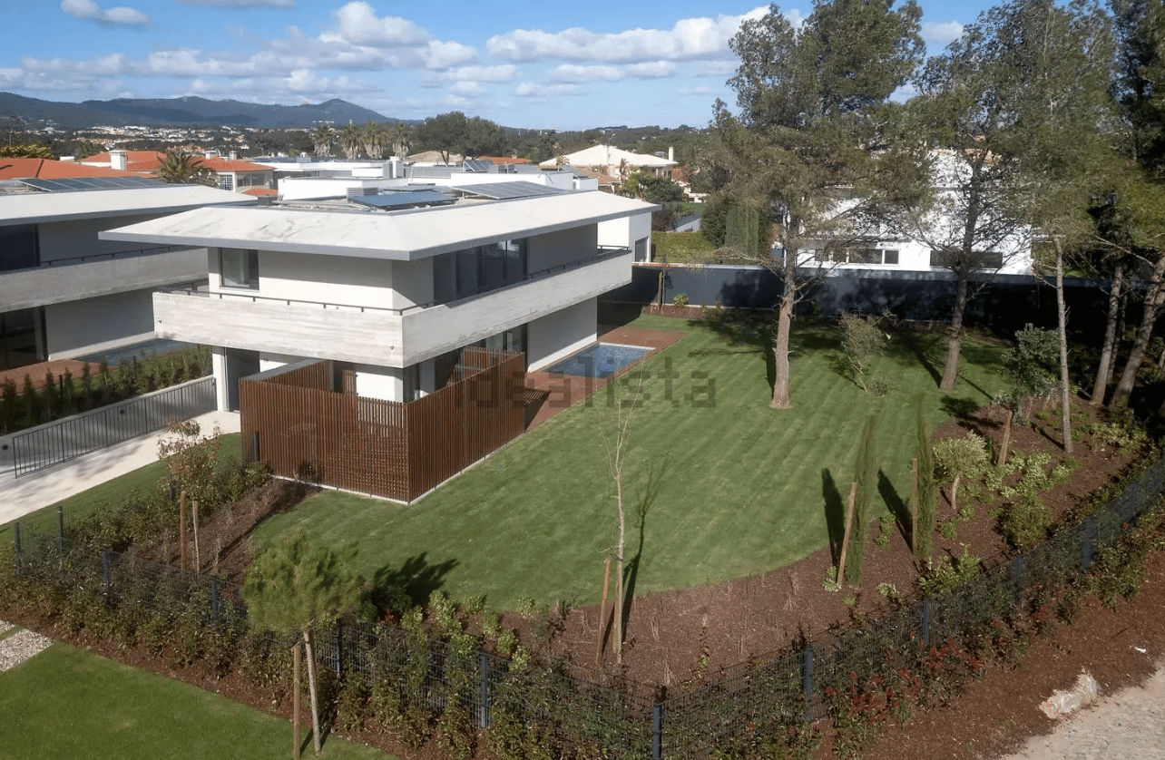 CASA - 34105944