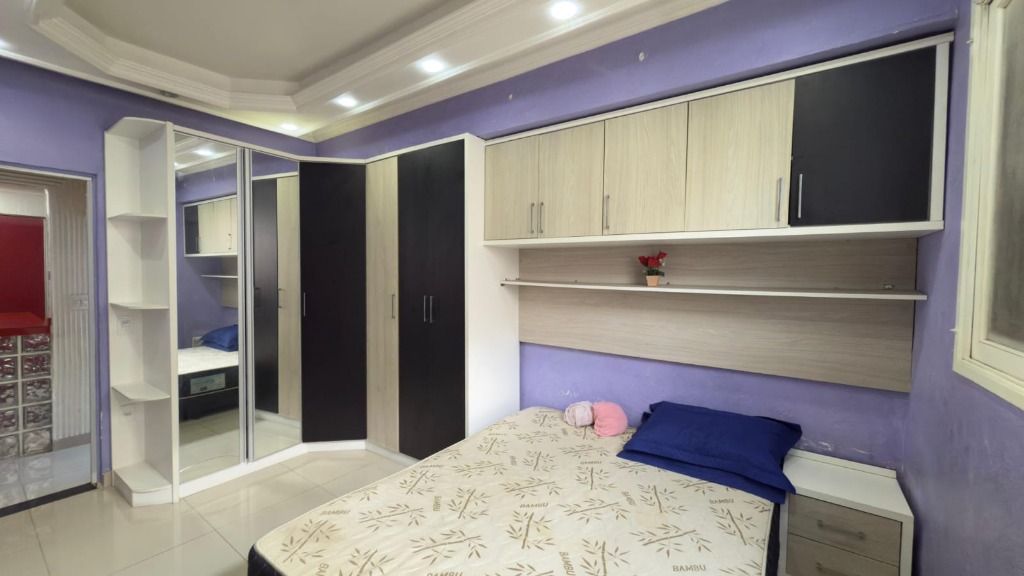 Casa Ampla com Piscina, Área Gourmet e Garagem para 6 Carros — foto 11