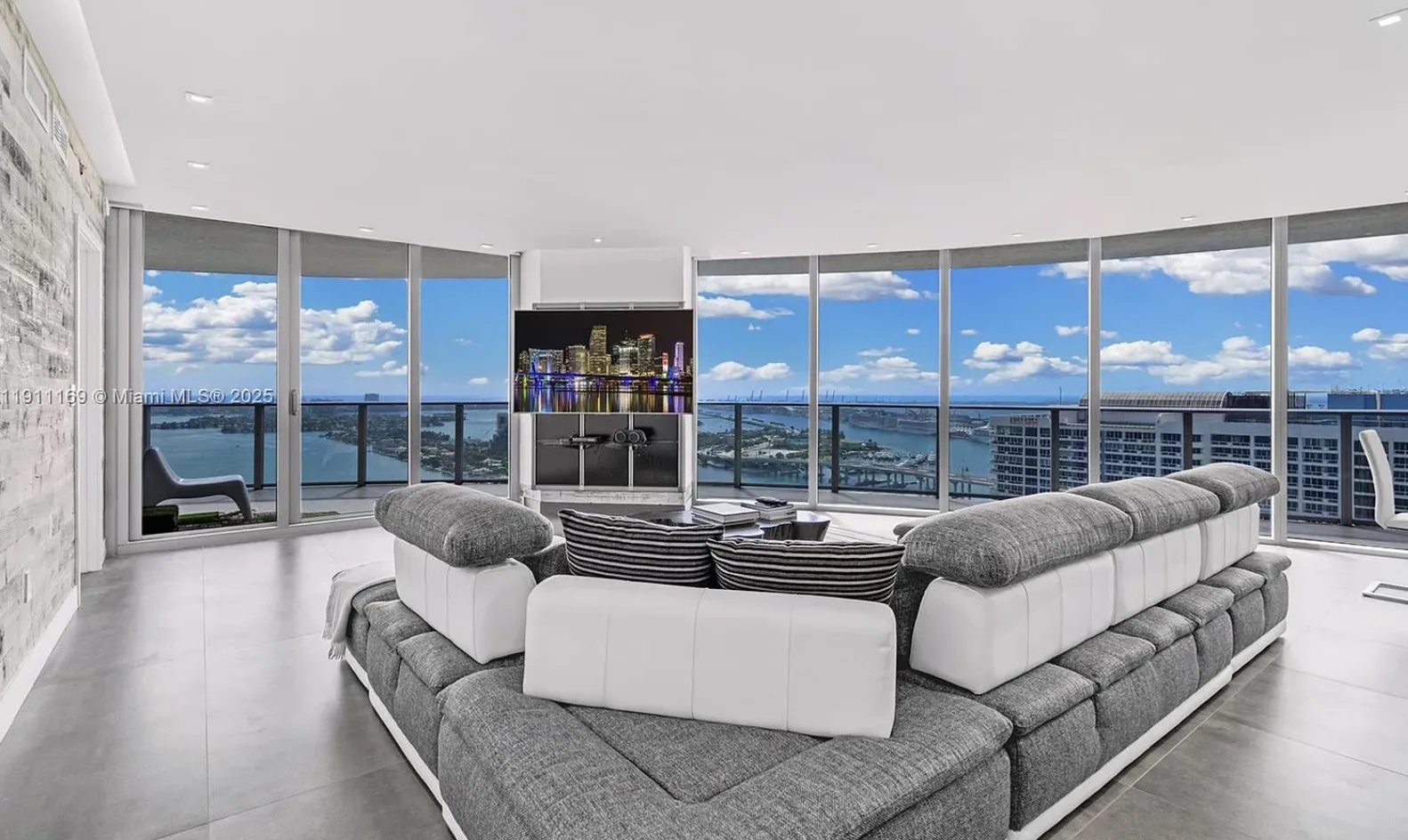 ARIA ON  THE BAY - 306397822 — foto 3