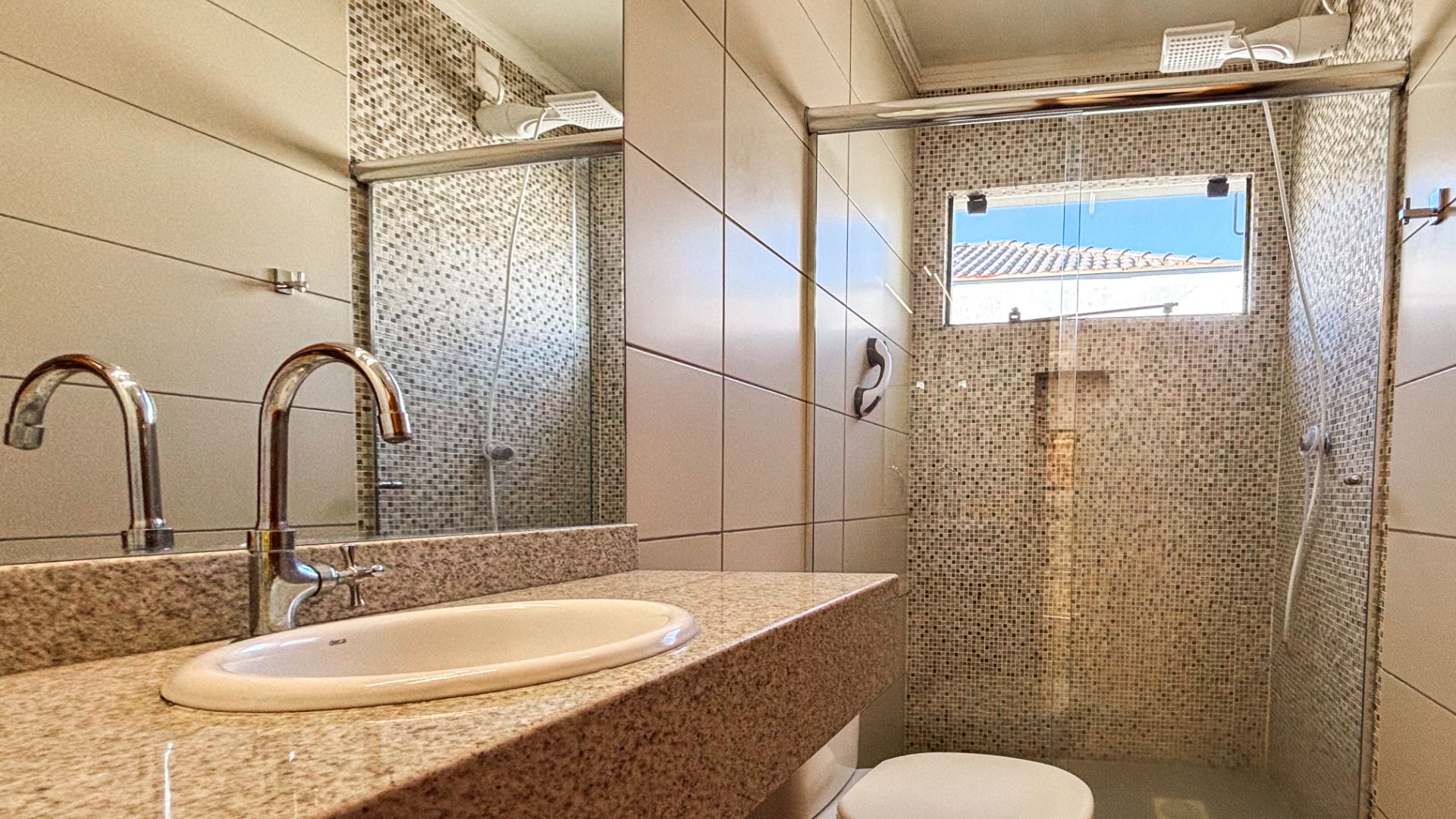 Excelente casa no Jardim Hortênsias - Foto 12