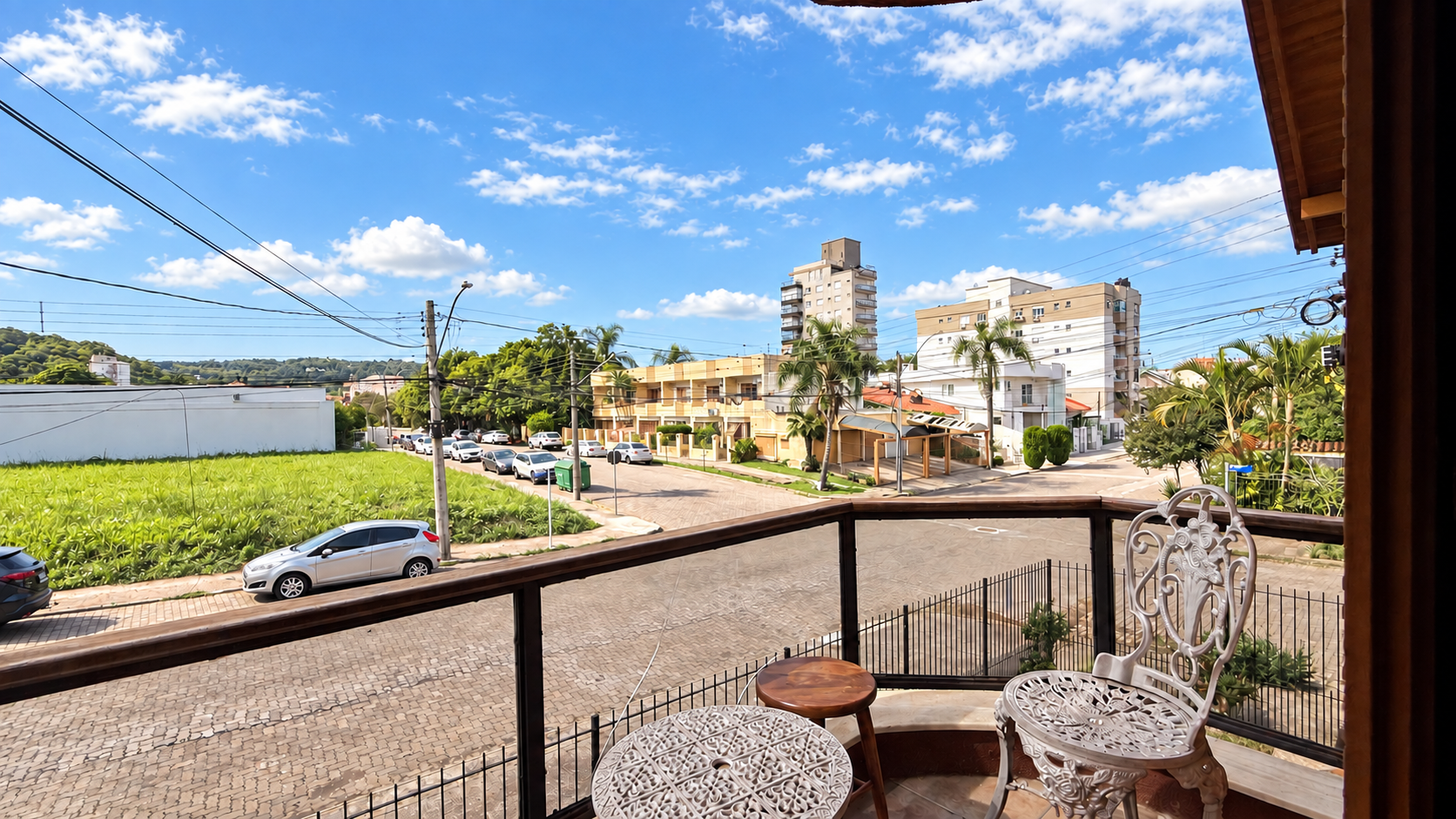 Duplex no Santo Inácio com 3 dormitórios e pátio amplo - Foto 8