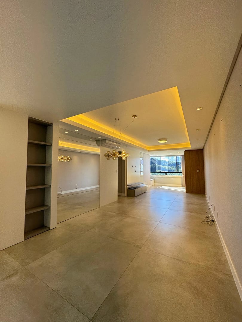 Apartamento no Centro com 3 dormitórios, sendo 1 suíte. - Foto 3