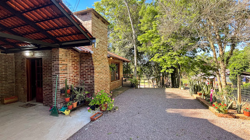 Chácara no Country com 2 dormitórios, suíte, piscina e sauna - Foto 19