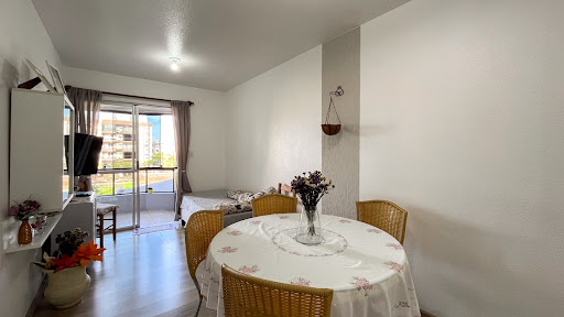 Apartamento no Centro com 1 dormitório e sacada - Foto 5