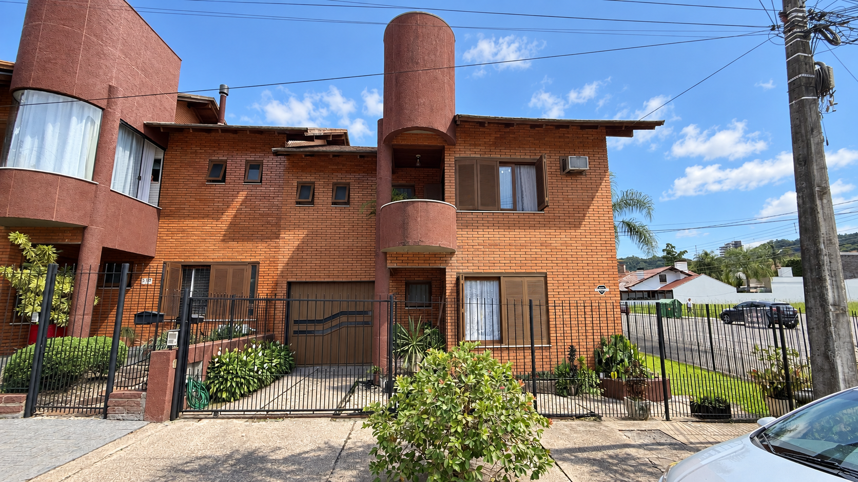 Duplex no Santo Inácio com 3 dormitórios e pátio amplo - Foto 5