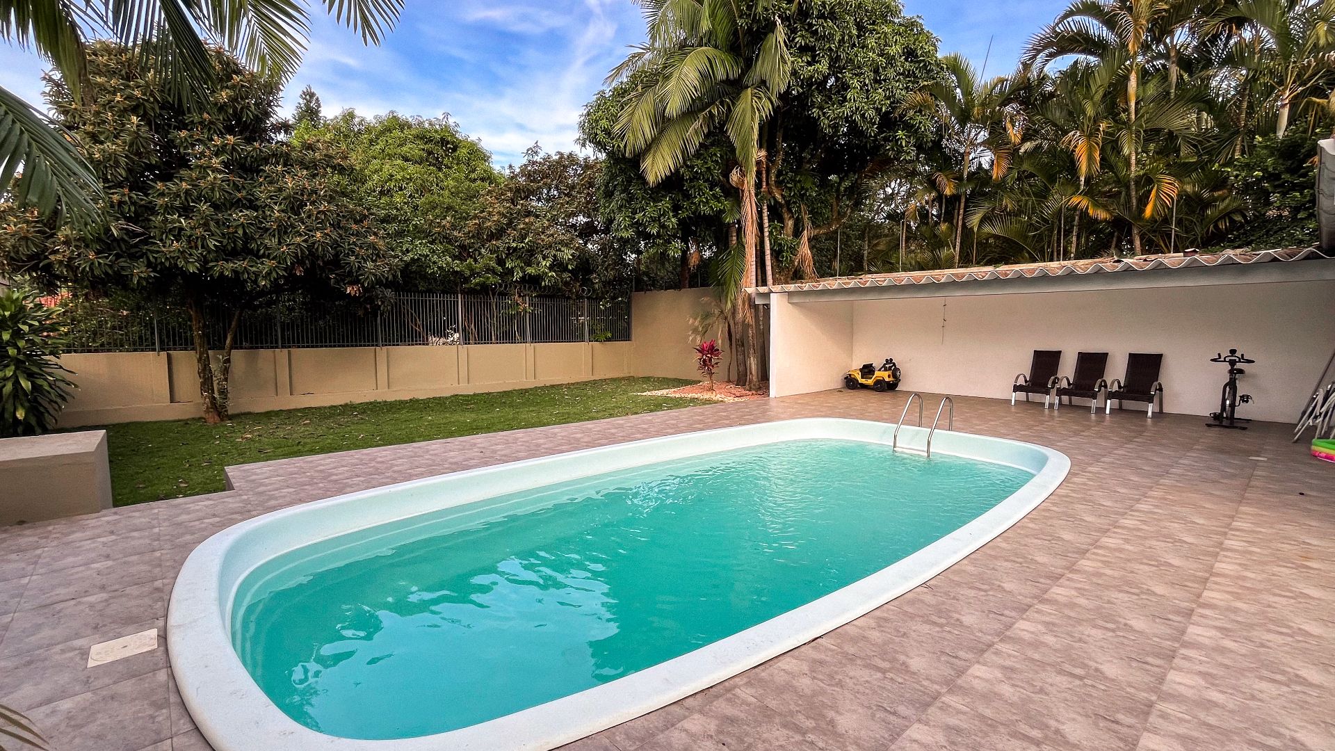 Casa no Goiás com amplo pátio com piscina e 4 dormitórios - Foto 23