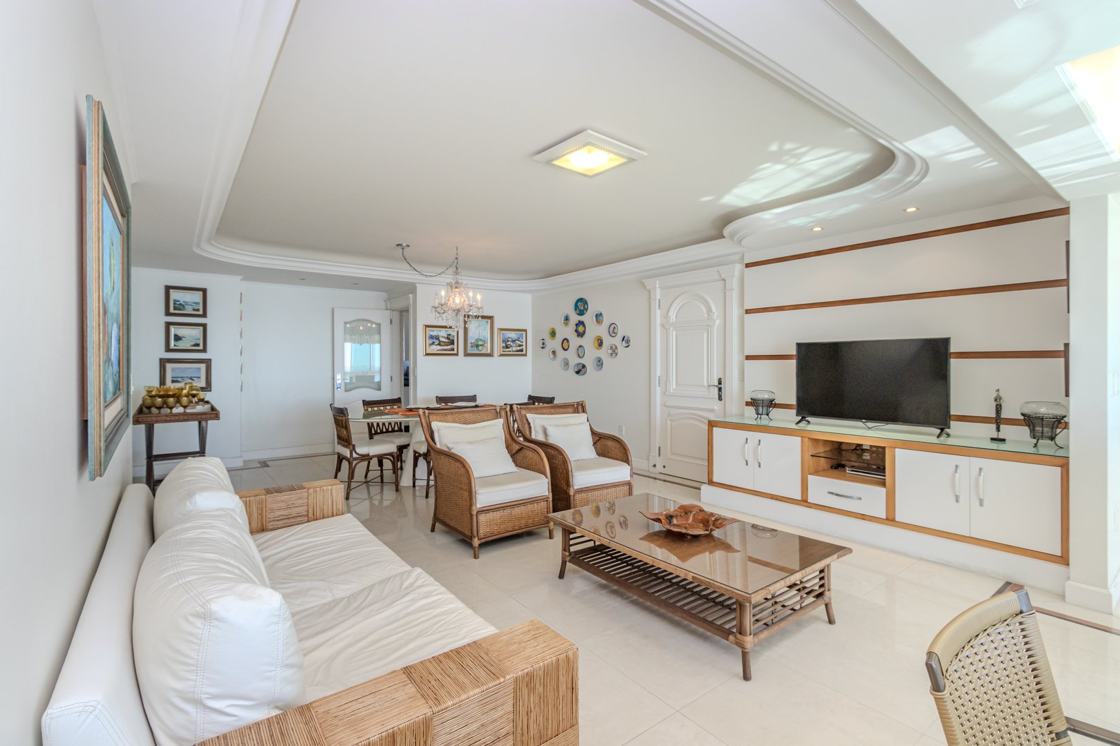 Apartamento Frente Mar em Villa Cora à venda no centro de Balneário Camboriú — foto 3