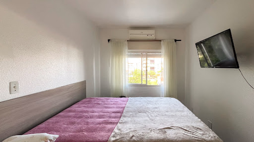 Apartamento no Centro com 1 dormitório e sacada - Foto 6
