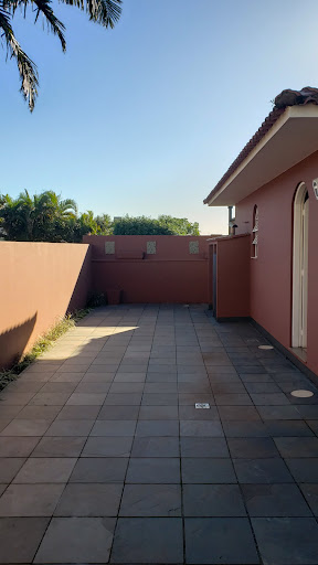 Casa no Universitário com 4 dormitórios e amplo pátio - Foto 17