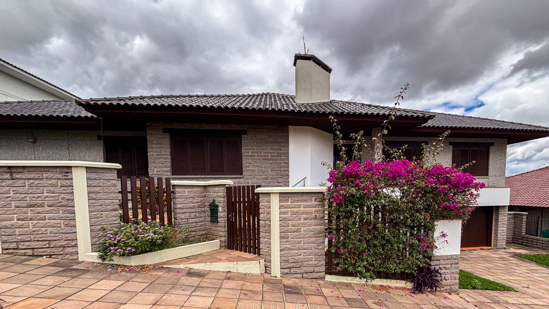 Casa no Higienópolis com 3 dormitórios e suíte