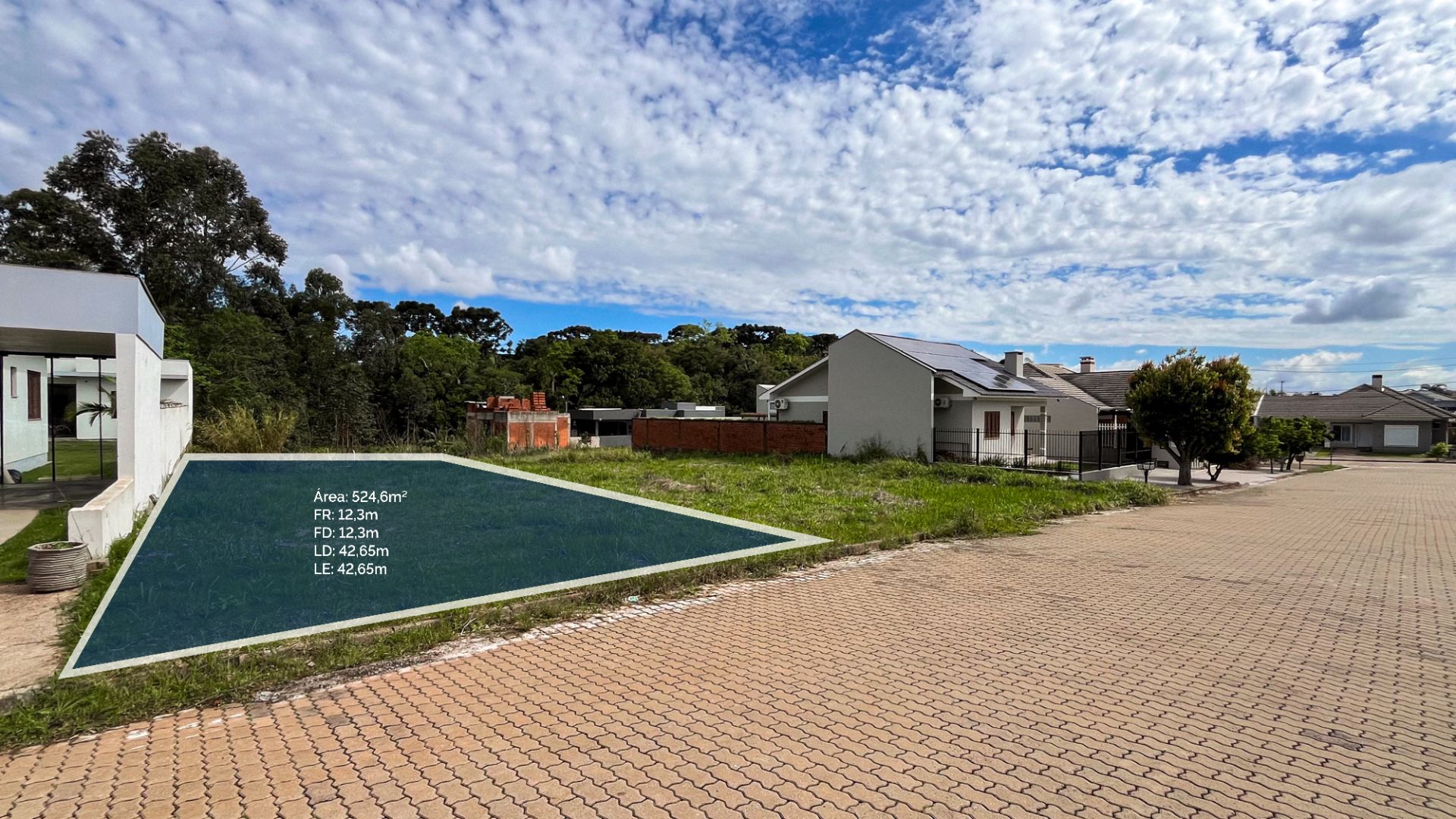 Terreno em Linha Santa Cruz com 524,6m²