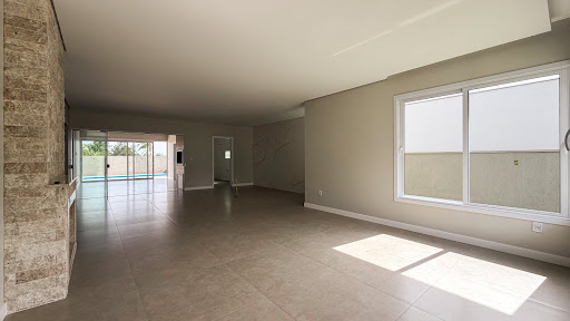 Casa no Royal Country com 3 dormitórios e pátio com piscina - Foto 9
