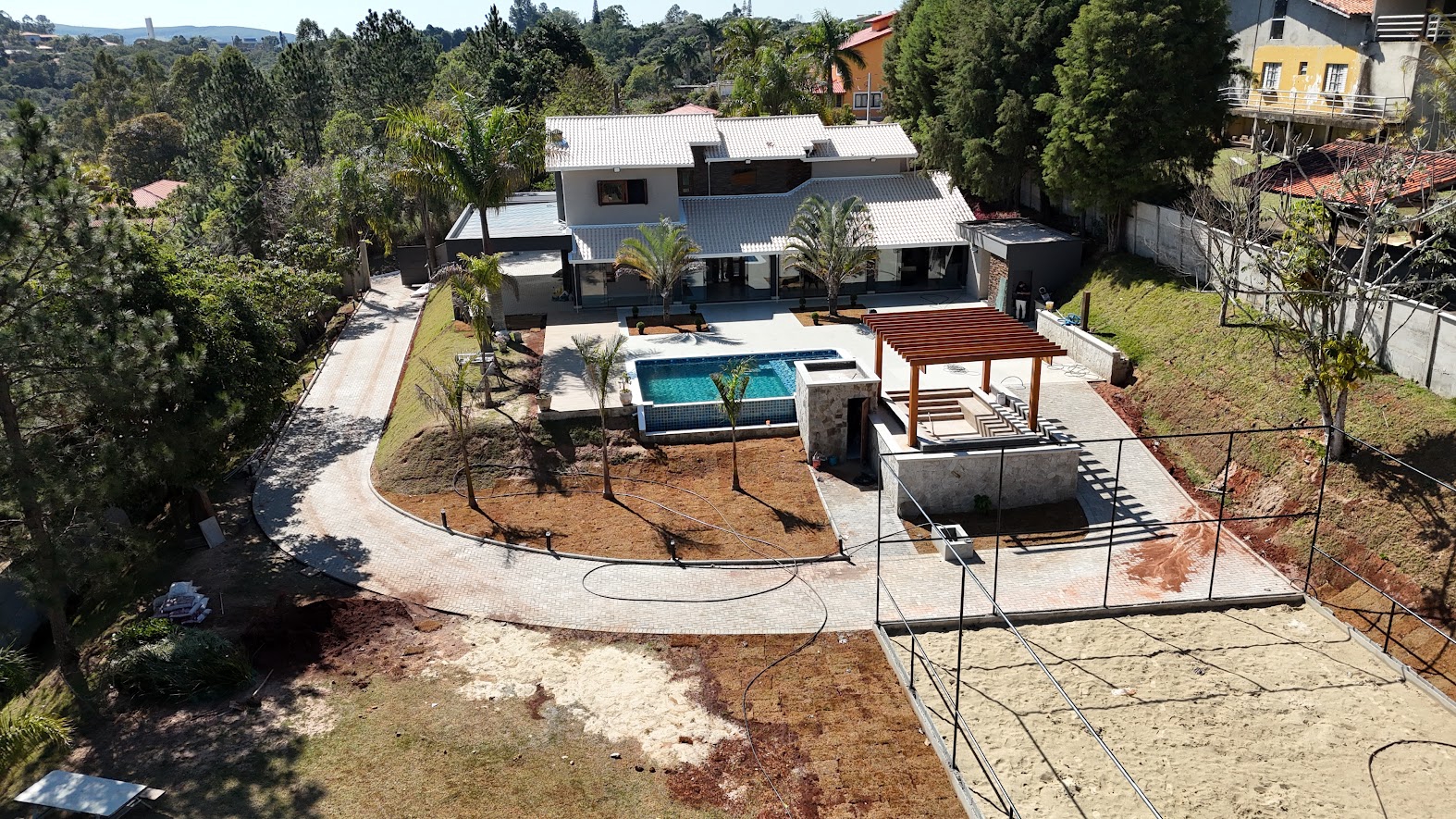 Casa de Alto Padrão à Venda no Condomínio Porta do Sol, 4 Suíte