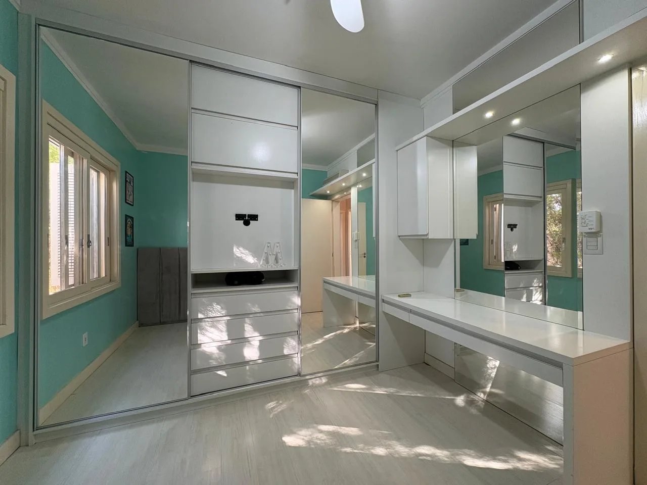 Casa Térrea de 03 Dormitórios C/ 01 Suíte, com Salão de Festas e Piscina  - Foto 13