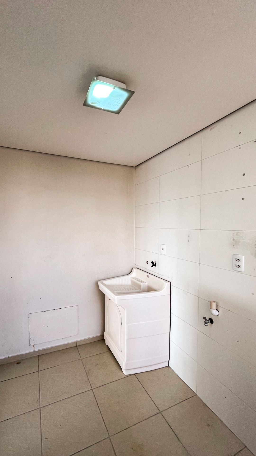 Apartamento no Residencial Athenas com 2 Dormitórios e Suíte - Foto 13