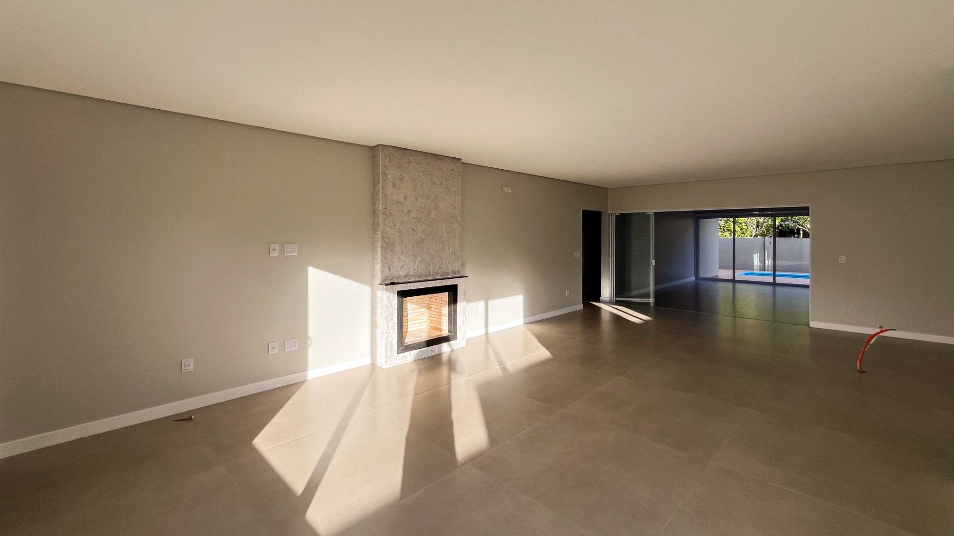 Casa no Royal Country com 3 Dormitórios, Suíte e Piscina. - Foto 6