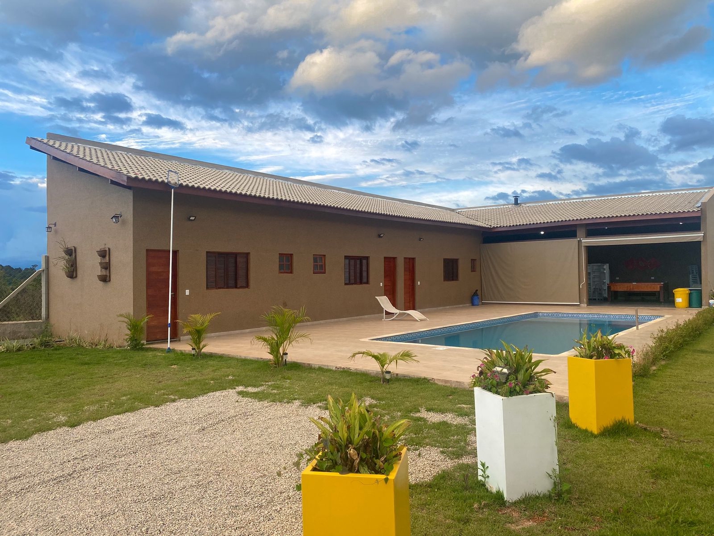 Chácara em Condomínio com 3 dorms, Dona Catarina, Mairinque - R$ 590 mil, Cod: CO-717