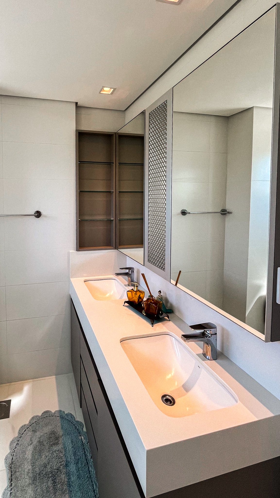 Apartamento no Parque Europa com 3 Dormitórios sendo 2 Suítes - Foto 14