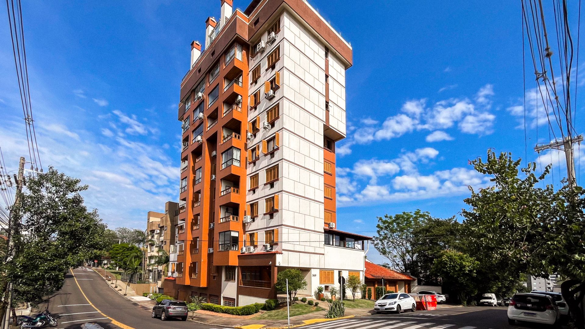 Apartamento no Edifício Primavera com 3 Dormitórios
