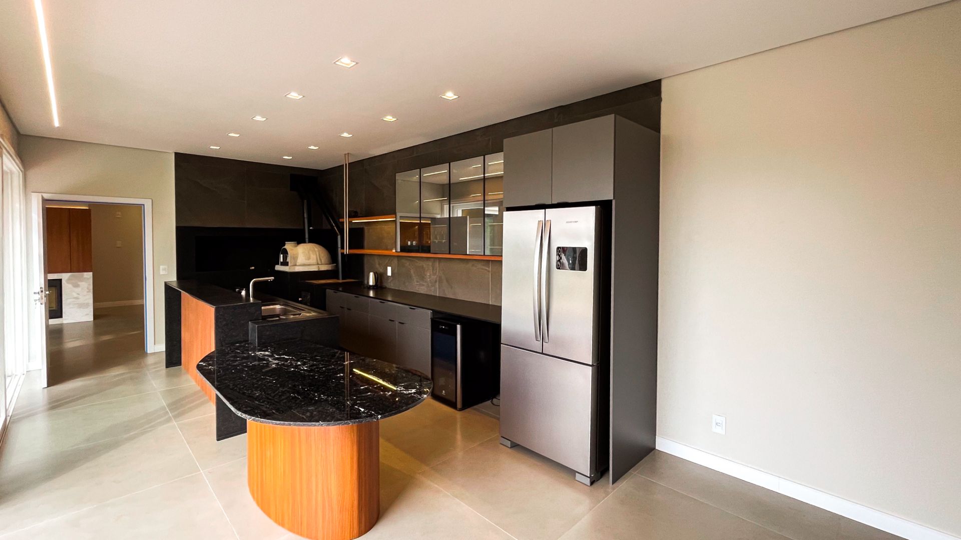 Casa em Condomínio no Country com 4 suítes e piscina - Foto 11