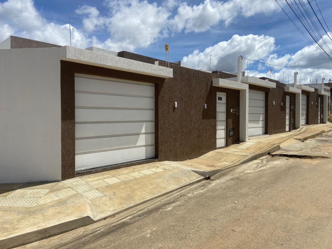 Casa 2/4 à venda - Primavera