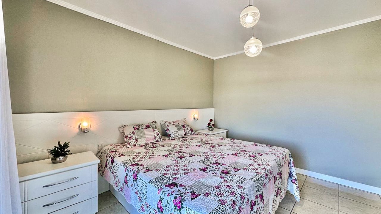 Casa no Goiás com 3 dormitórios e piscina - Foto 12