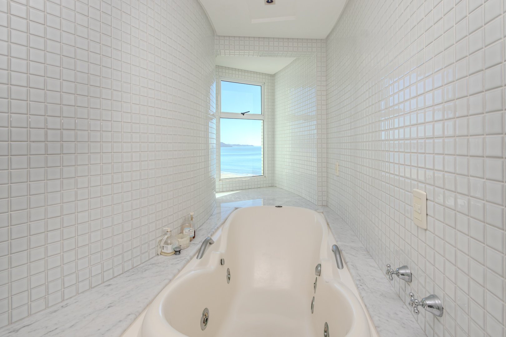 Apartamento Frente Mar em Villa Cora à venda no centro de Balneário Camboriú — foto 20