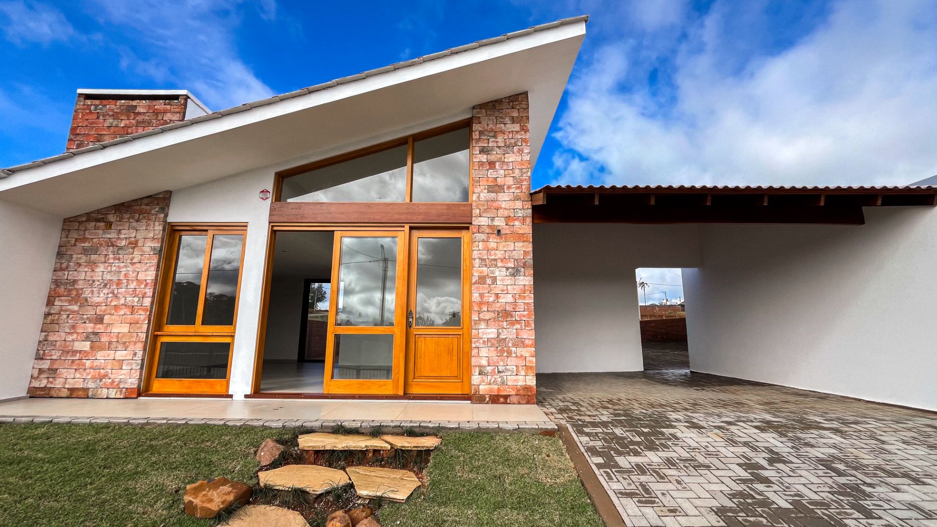 Casa no Jardim das Flores com 3 dormitórios,Suíte e Piscina. - Foto 5