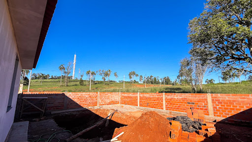 Casa no Jardim das Flores com 3 dormitórios,Suíte e Piscina. - Foto 14