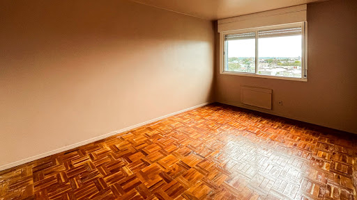 Apartamento no Centro com 2 dormitórios e sacada - Foto 3