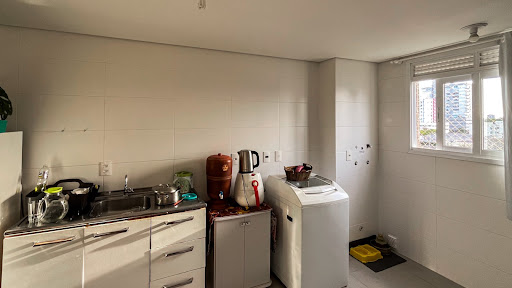 Apartamento no Centro com 2 dormitórios, suíte e sacada - Foto 8