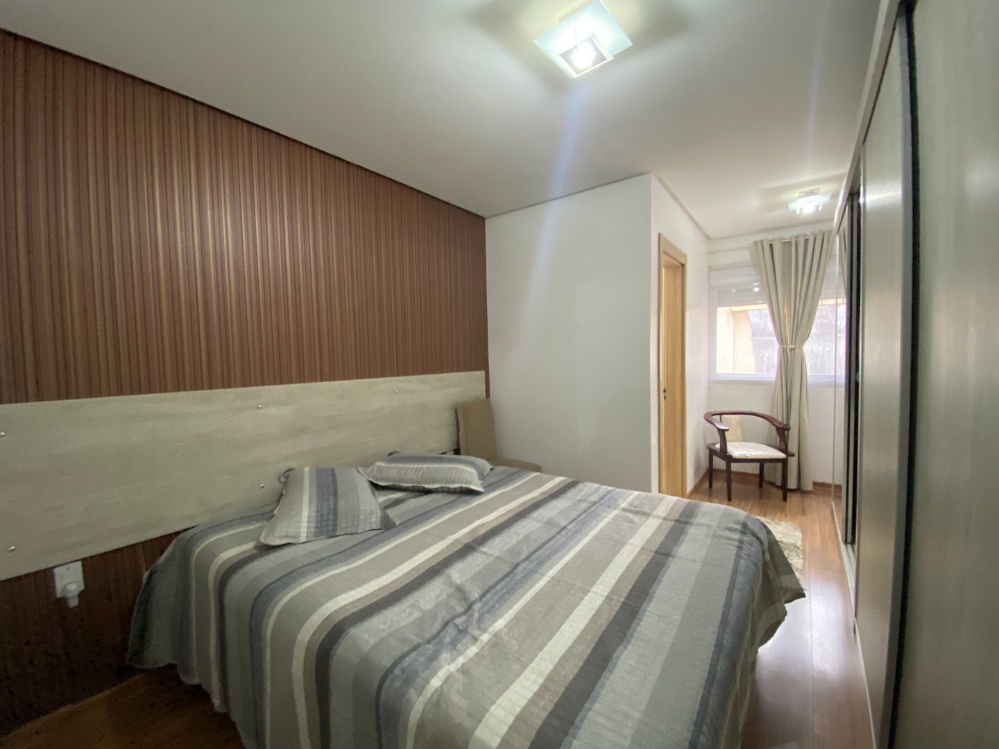 Apartamento Mobiliado com 2 Dormitórios 1 Suíte Bairro Colina Sorriso em Caxias do Sul — foto 8