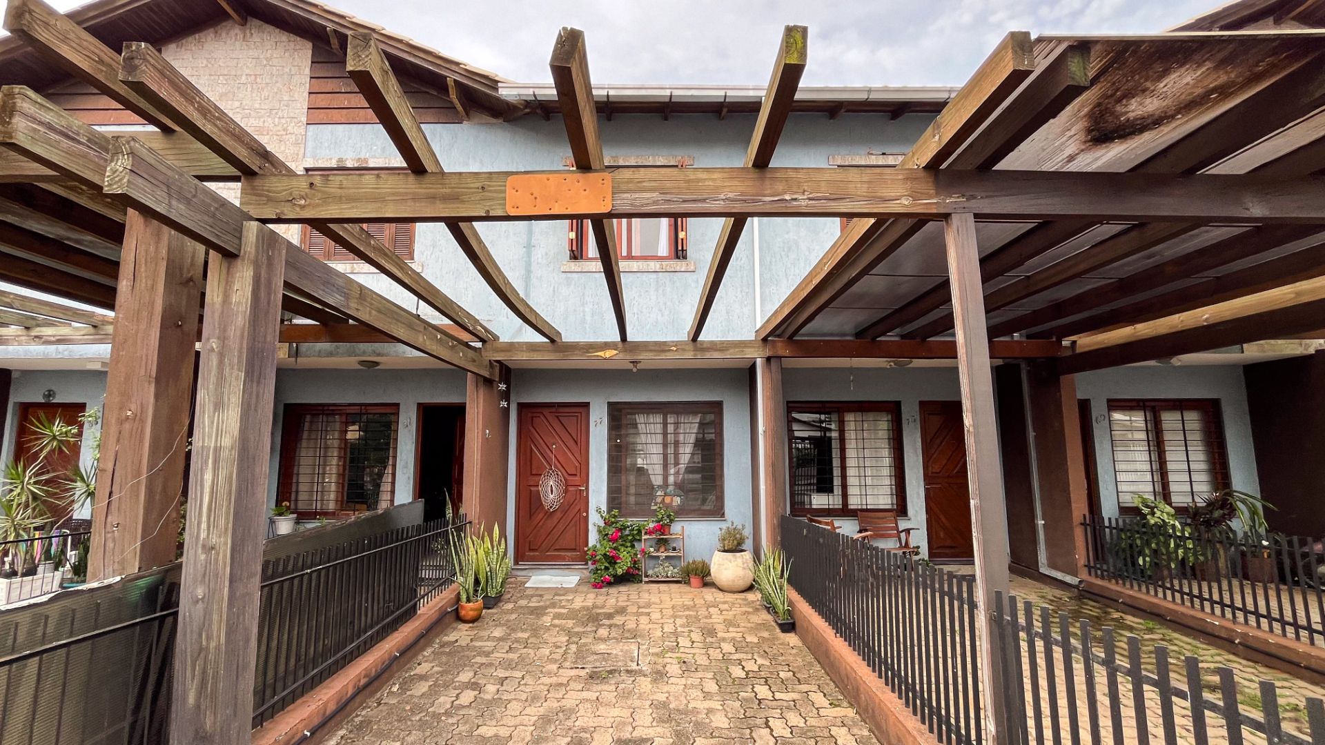 Duplex no centro com 2 Dormitórios