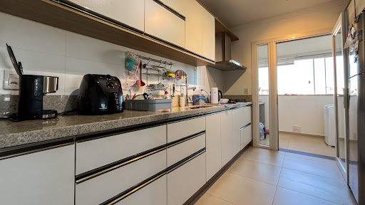 Apartamento no Centro com 2 suítes e sacada ampla - Foto 9