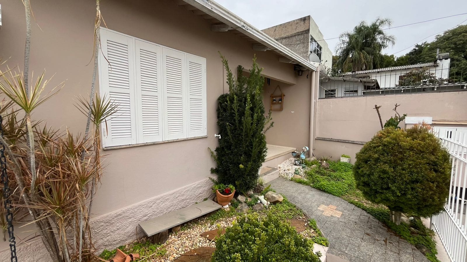 Casa 3 dormitórios com 2 banheiros - Foto 11