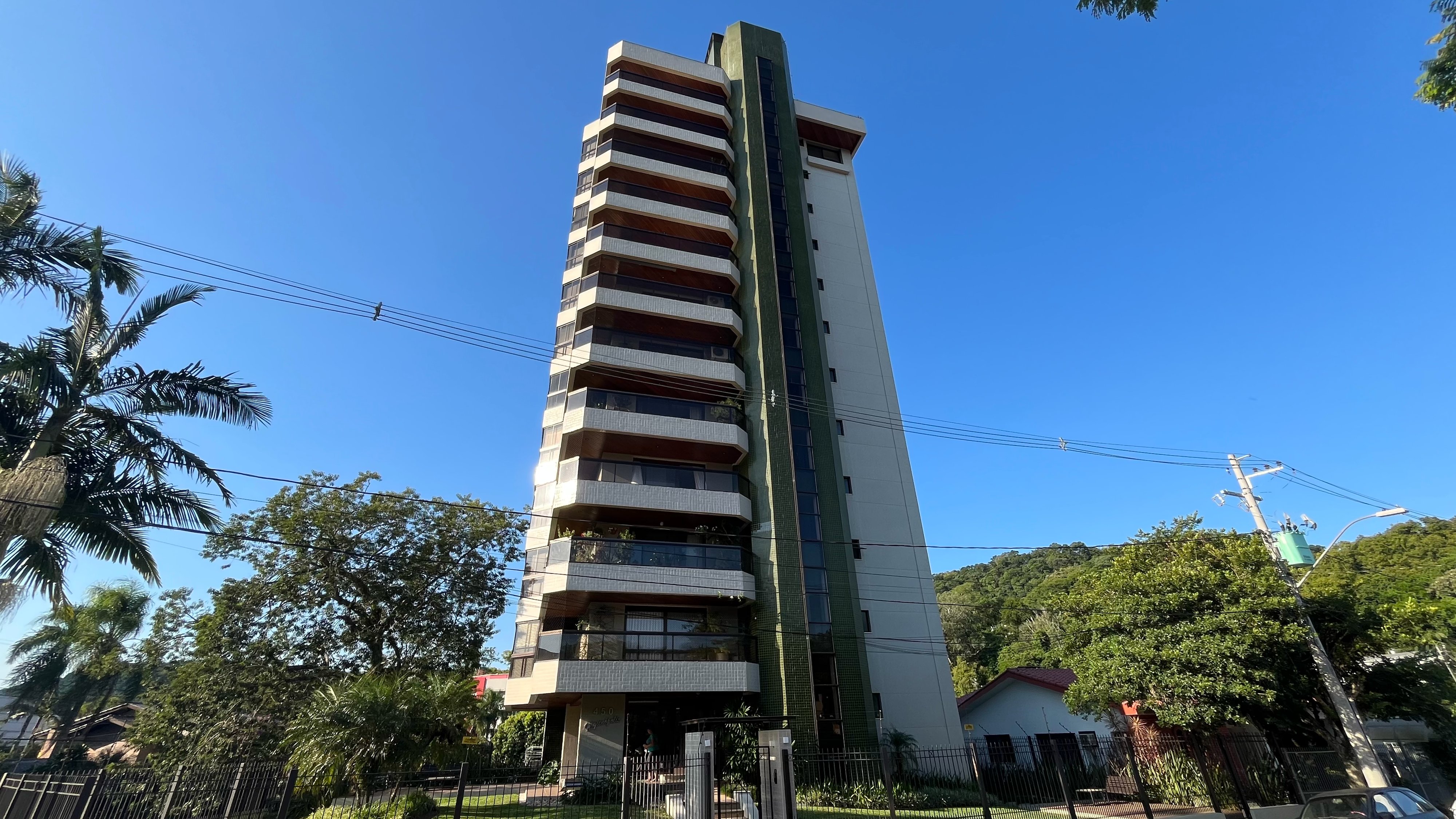 Apartamento no Higienópolis com 3 dormitórios e sacada ampla - Foto 25