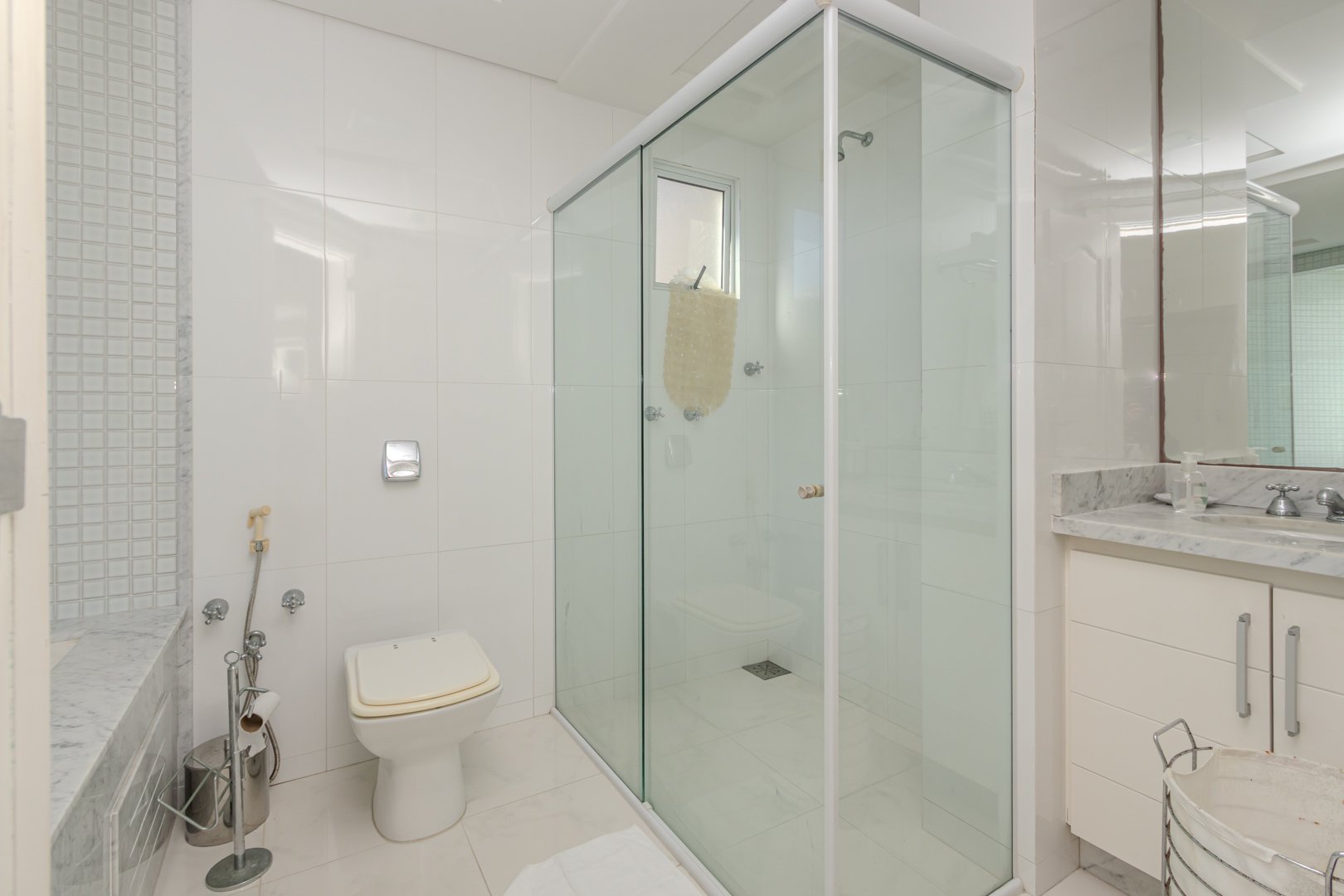 Apartamento Frente Mar em Villa Cora à venda no centro de Balneário Camboriú — foto 19