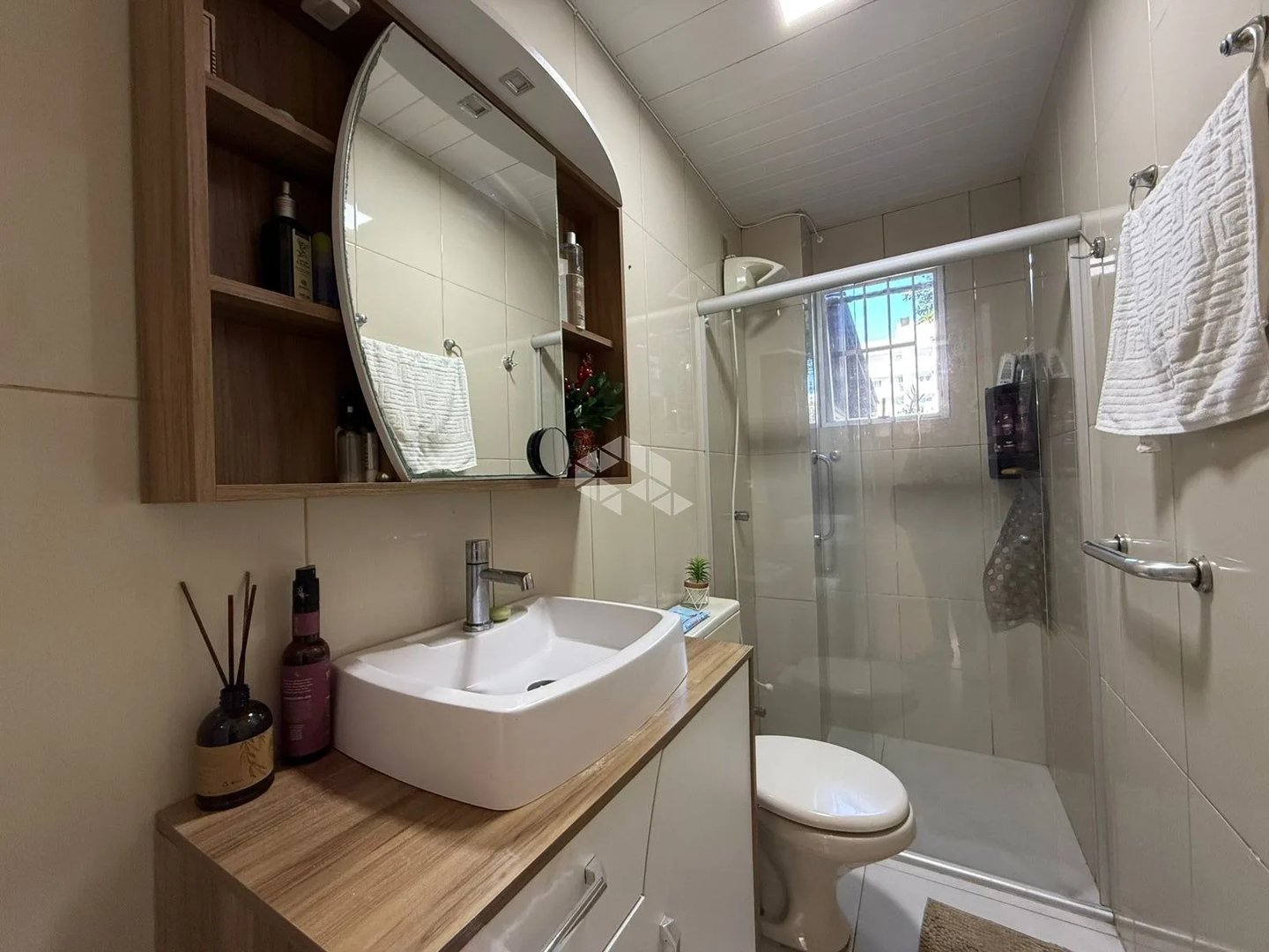 Apartamento com 2 quartos, 1 vaga e 64.25m² - Foto 11