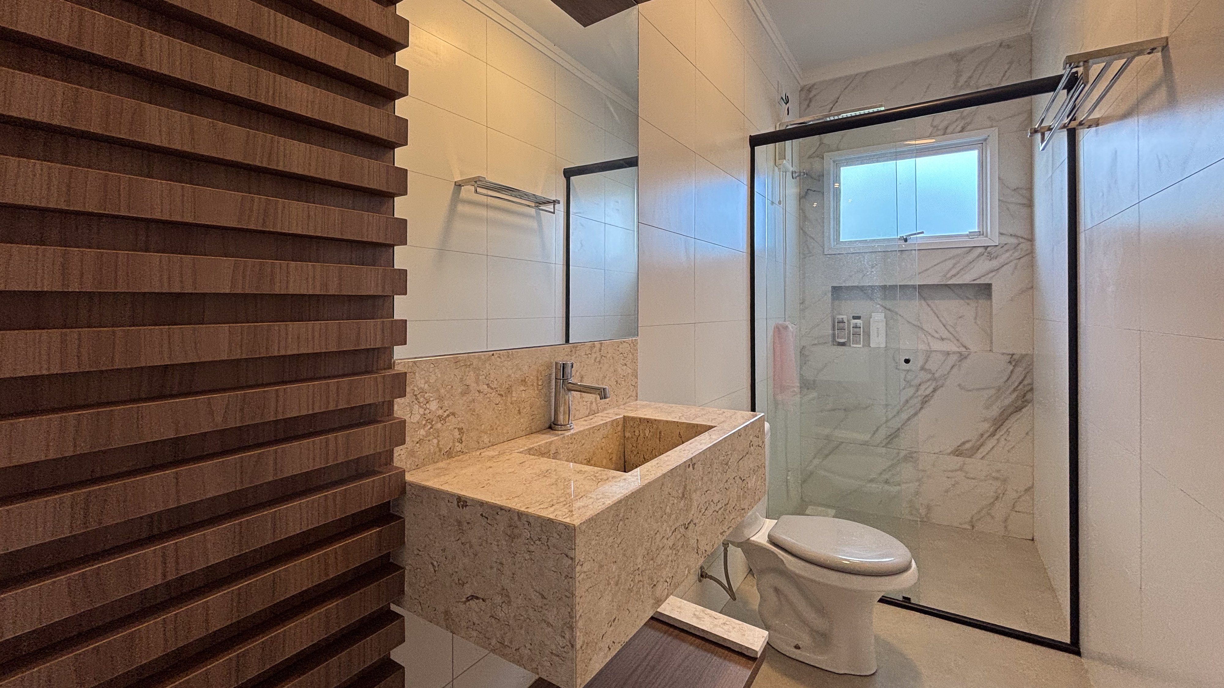Casa plana  com 3 dorm 1 suíte amplo pátio com piscina - Foto 5