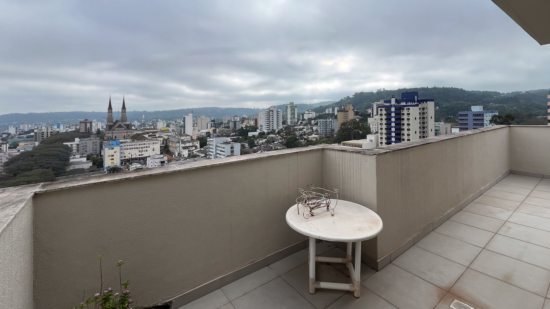 Cobertura no Centro com 3 dormitórios e área gourmet