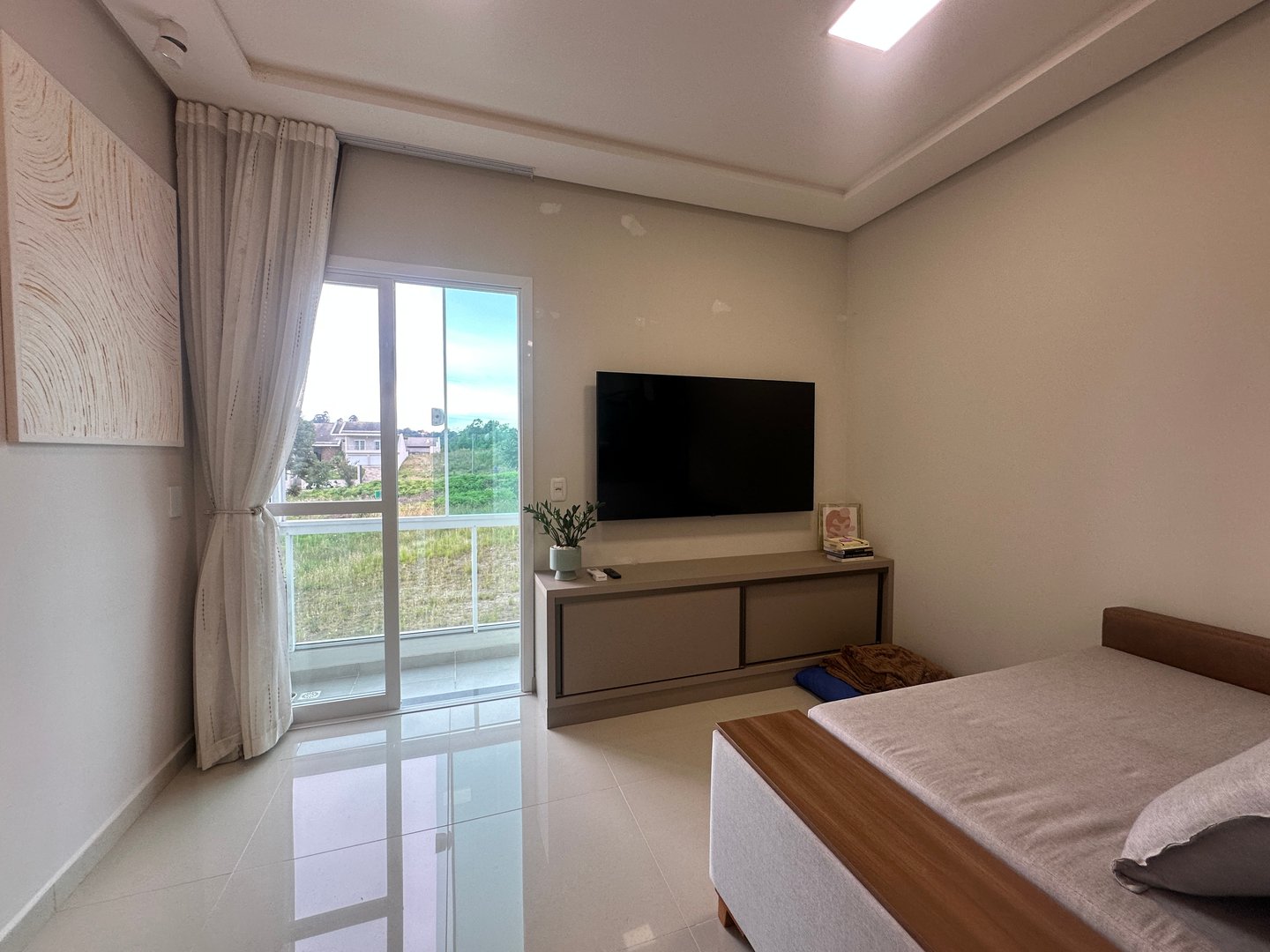 SOBRADO TRIPLEX SEMIMOBILIADO EM NOSSA SENHORA DA SAÚDE — foto 7