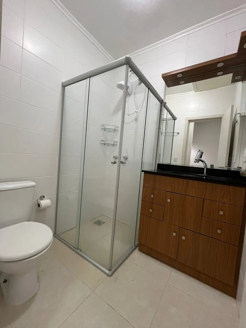 Duplex com excelente localização , 2 dormitórios com sacada - Foto 8