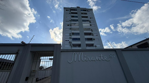 Apartamento no Universitário com 2 dormitórios e 1 suite - Foto 17