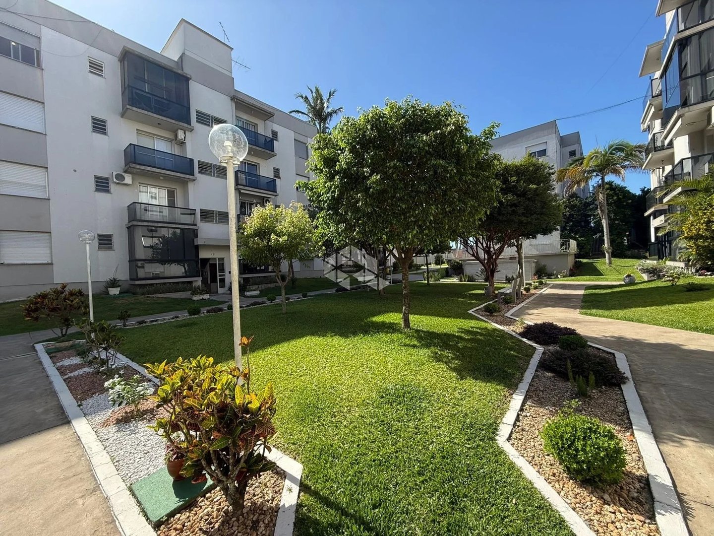 Apartamento com 2 quartos, 1 vaga e 64.25m² - Foto 3