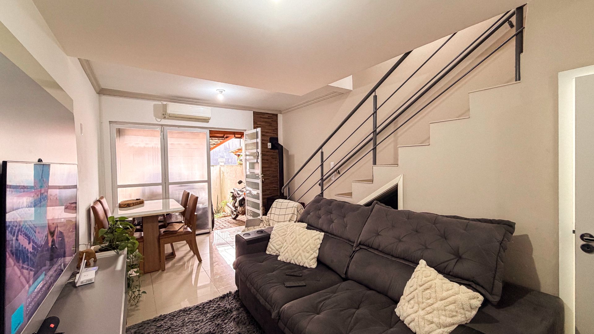 Duplex no Bairro Várzea com dois dormitórios - Foto 4