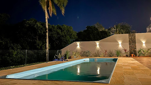 Casa de Condomínio no Country com 3 dormitórios e piscina - Foto 8